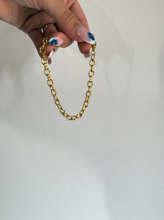 Bracelet doré en chaine