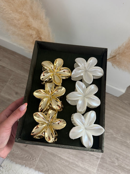 Pince fleur blanc nacrée