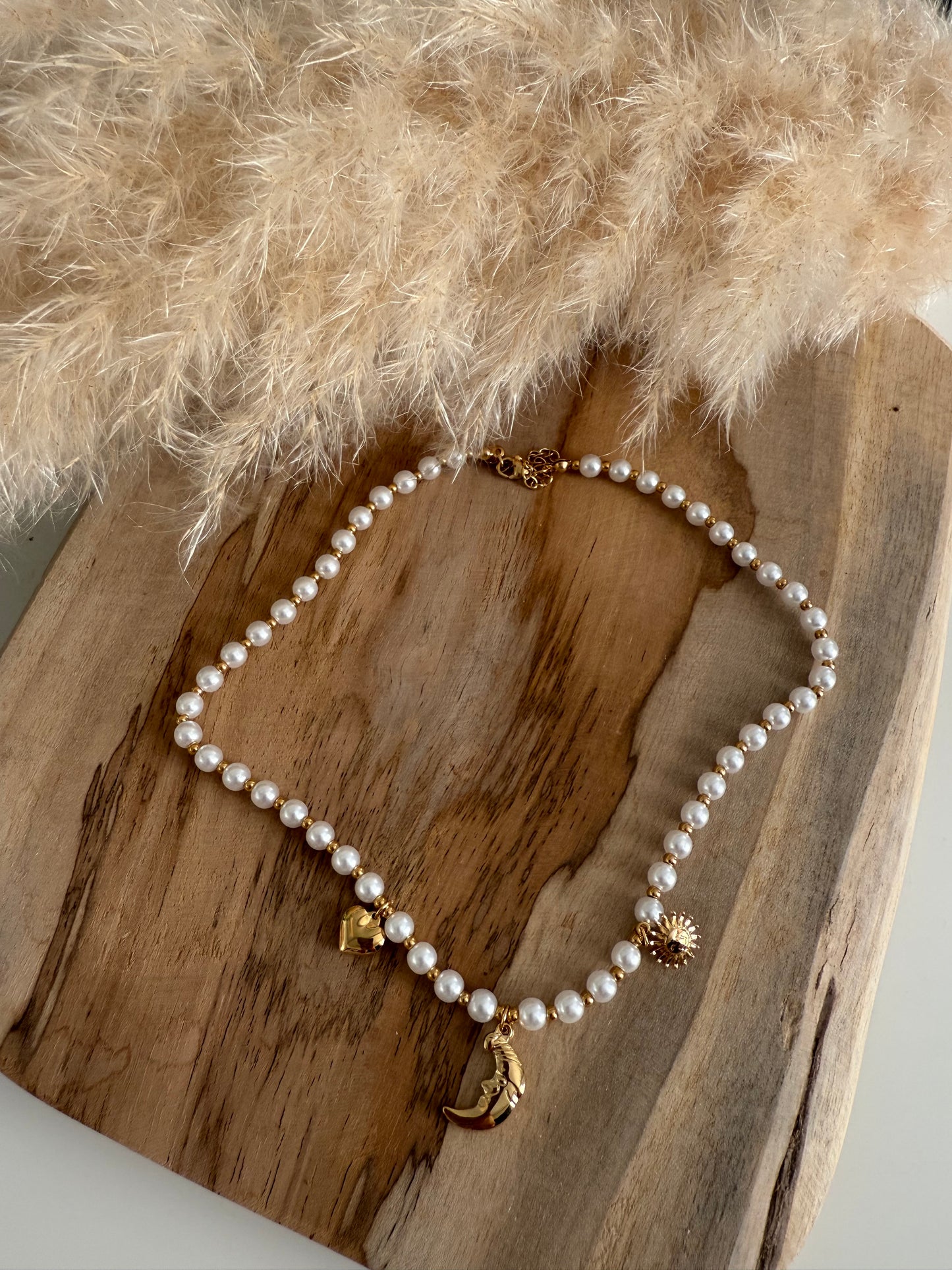 Collier en perle- MOON