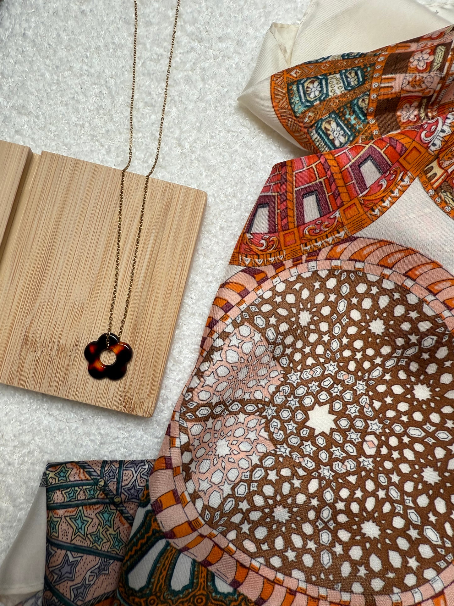 Collier fleur en résine - FLOWER